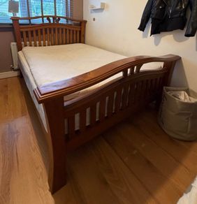 Stunning Extremely Solid 4Ft 6 Double Wooden Bed Frame - Can Deliver