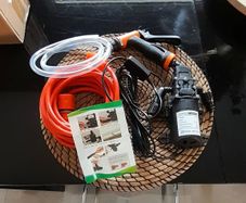 BRAND NEW 12V Portable Car Washer Gun Pump High Pressure Spray