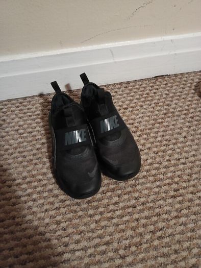 girls trainers