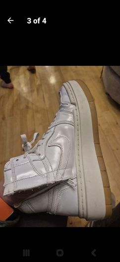 Jordan elevate se