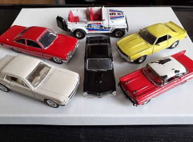 Car models 1/32 (lot)