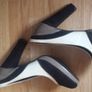 solid high heel shoes Image 2