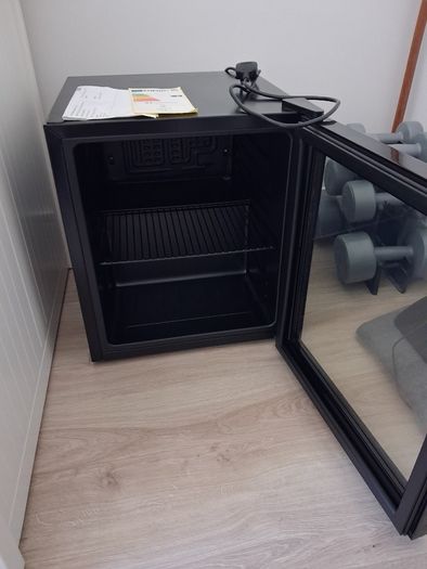 Mini fridge