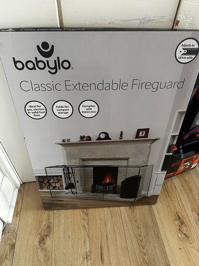Babylo Extendable fire guard