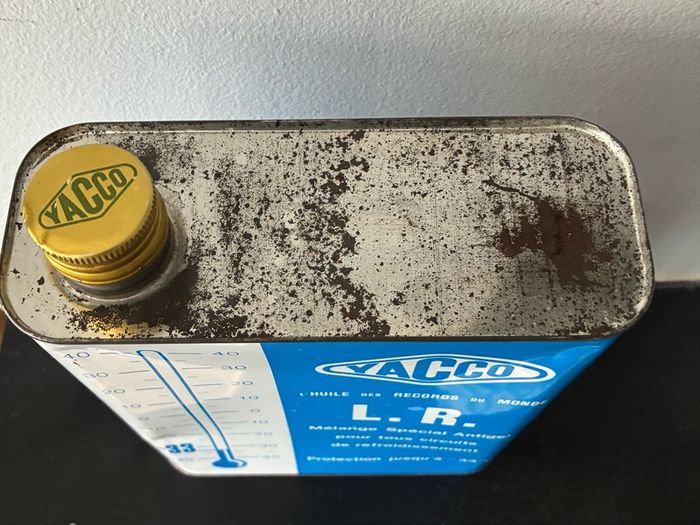 Vintage Yacco 2L Oil Can