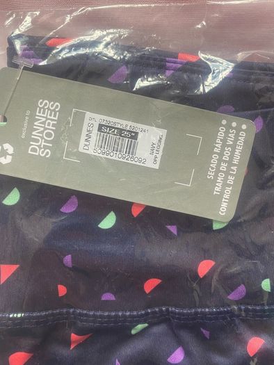 Brand New with Tags, girls 25inch waist leggings, shorts & jogger bundle.