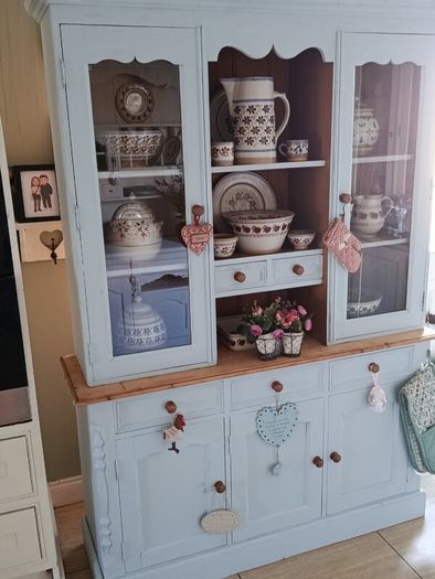 solid kitchen dresser delivery arranged