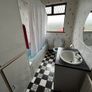 cast iron bath Image 2