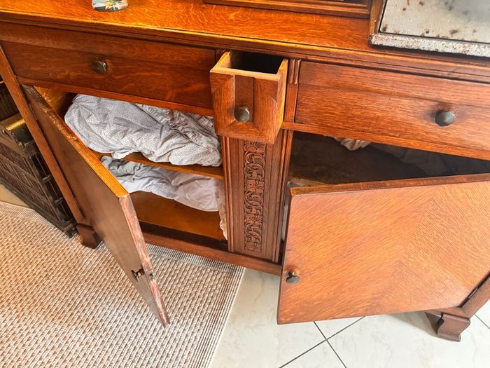 sideboard