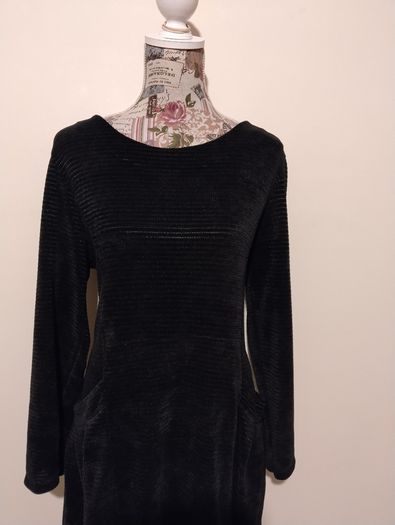 Beautiful Pocket Dress, New With Tags