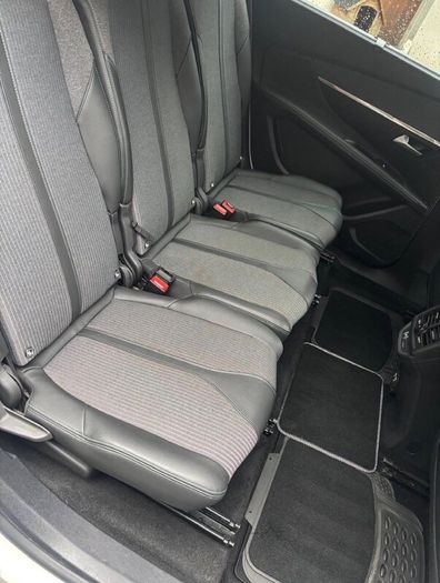 Peugeot 5008 2021