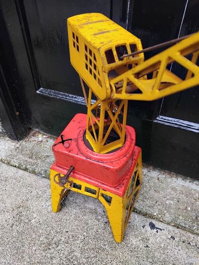 mechanical crane