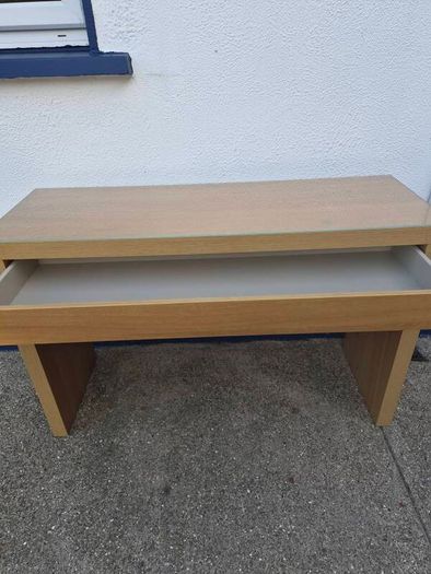 vanity table