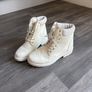 Women boots / shoes runners Image 9