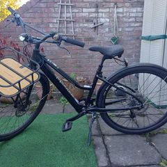 Cannondale electric bike with front rack - excellent condition