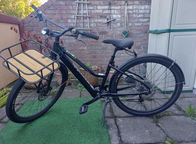 Cannondale electric bike with front rack - excellent condition