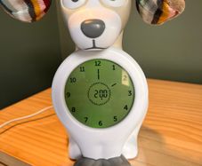 Zazu Davy the dog sleep trainer clock