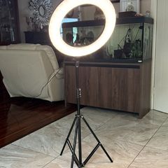 LED Ring Light With Tripod