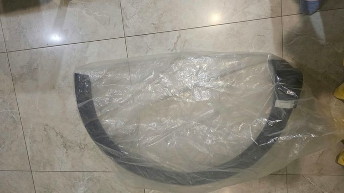 Genuine Hyundai Ioniq 5 Front Right (RH) Side Wheel Arch Trim Garnish Molding 87712-GI100 NEW