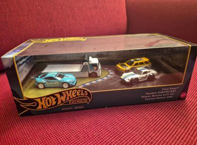 Hot Wheels Diorama Nissan Subaru Datsun Greddy