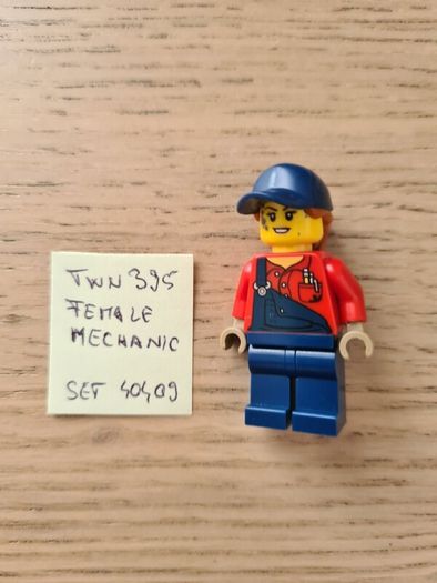 lego twn395 female mechanic, set 40409