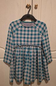 Girl's dress size 6-7