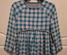 Girl's dress size 6-7