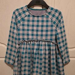 Girl's dress size 6-7