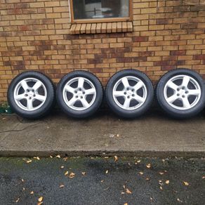 Set of Mint 18 Inch Alloys Bolt Pattern 5x120.
