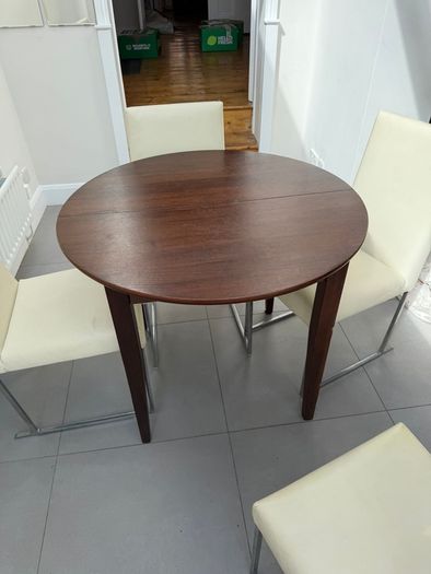 solid wood extendable dining table