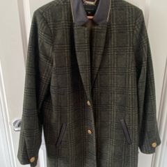 Eva Kayan coat