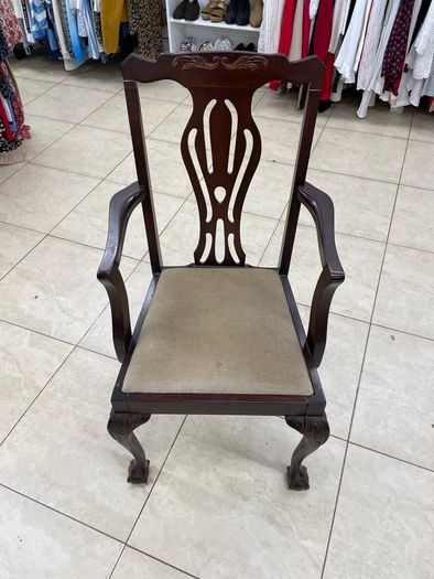 Dining Table + 5 Chairs