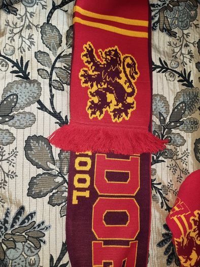 Harry Potter Gryffindor Knitted Scarf