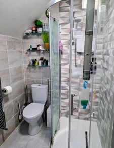 Shower enclosure