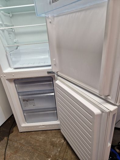 Boshe fridge freezer