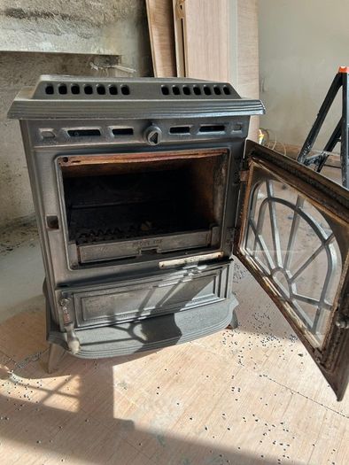 Stanley Waterford stove with back boiler