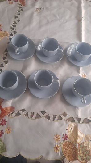 Johnson bros coffee cips / saucers