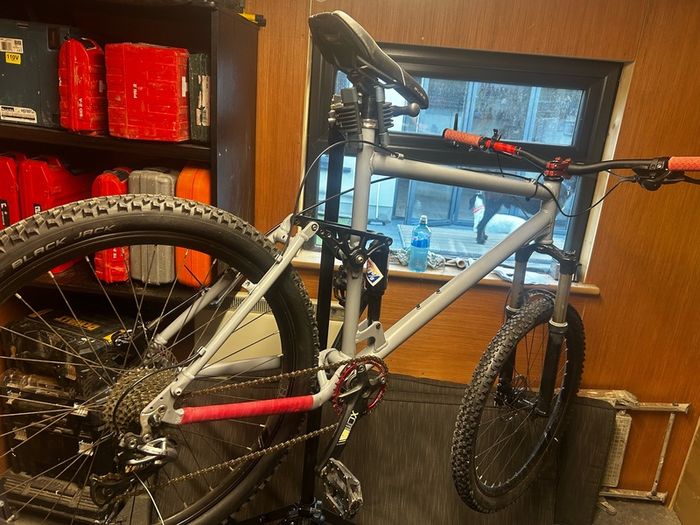 Full Suspension Mountain Bike