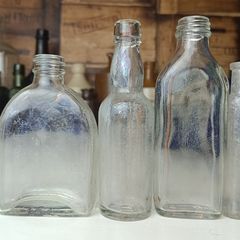 495 - Set of 6 Vintage Clear Glass Screw Cork Top Collectible Decorative Bottles and Jars