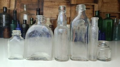 495 - Set of 6 Vintage Clear Glass Screw Cork Top Collectible Decorative Bottles and Jars