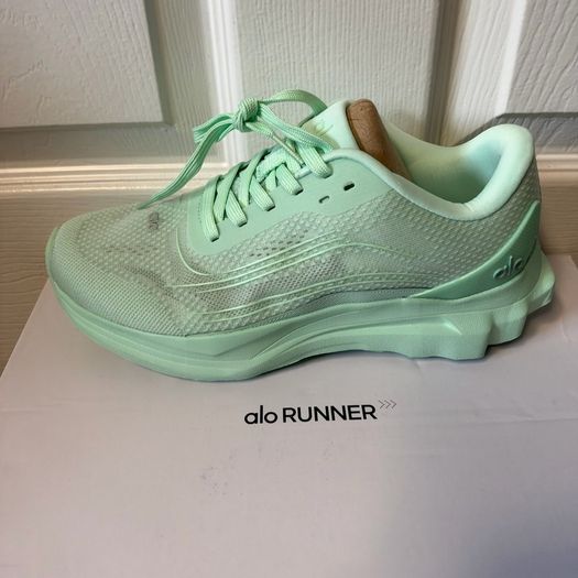 Alo shoes size 5uk