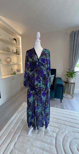 Brand-new Jenny Wren Ladies Floral Long-sleeve Dress