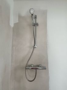 Thermostatic shower
