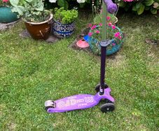Purple Maxi micro 3 wheel scooter