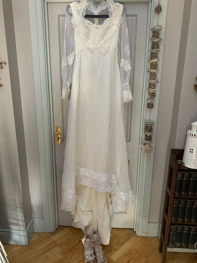 Vintage wedding dress