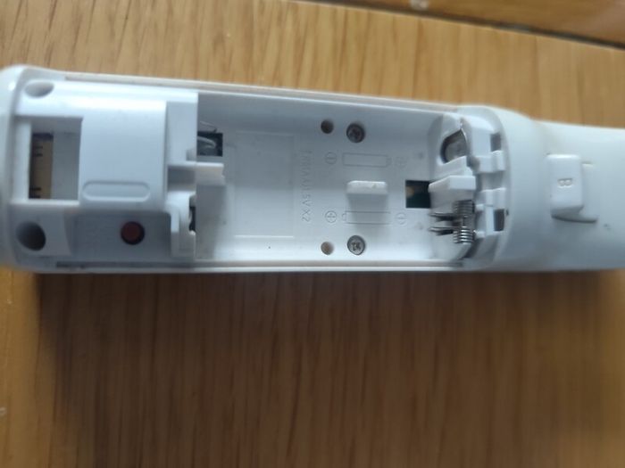 Wii budget controller creamy or black