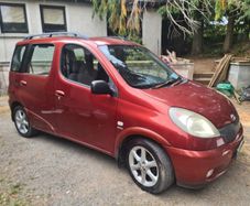 Toyota yaris verso