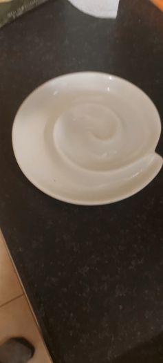 Nice quirky bowl/ plate,buyer collects or pays postage, good condition,,sold as is,
