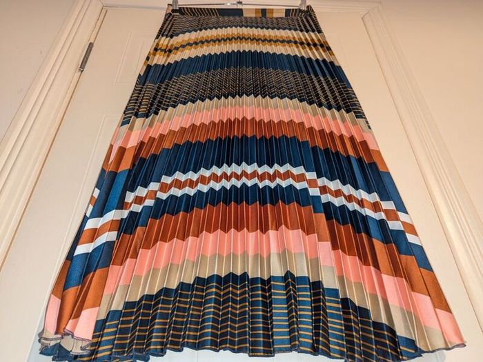 Stunning multi coloured pleated midi skirt from Stella