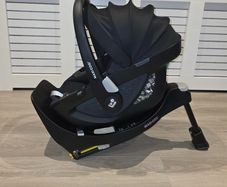 Spotless Maxi Cosi  Pebble 360 Car seat with Isofix base 360 rotating